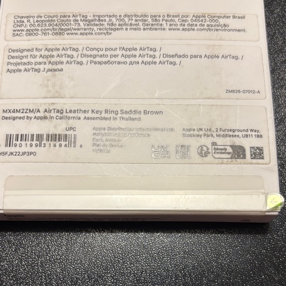 Apple AirTag Leather Key Ring in Saddle Brown - Picture 2 of 12